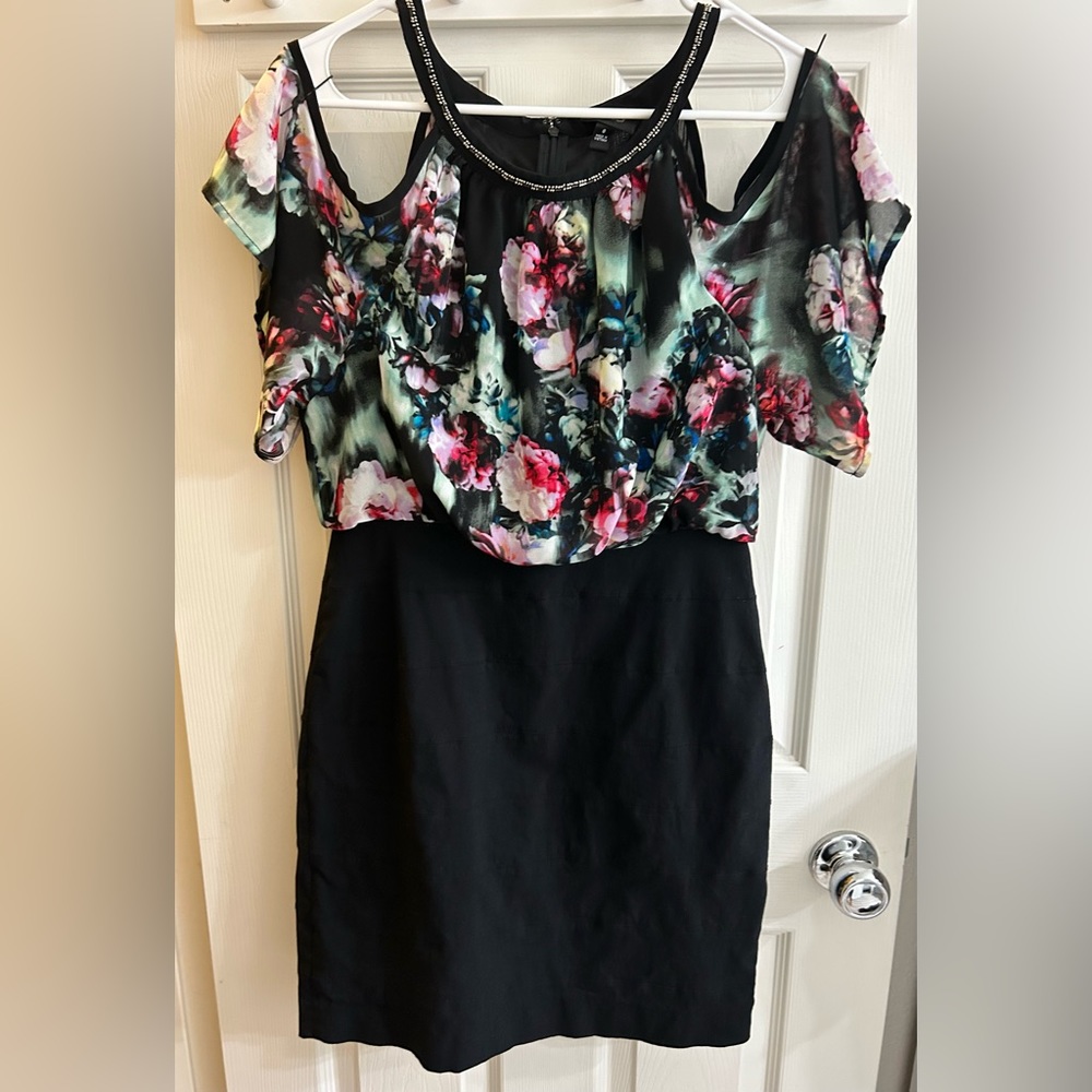 Floral and black cold shoulder dress. Stretchy material. Nichole dress size 8.